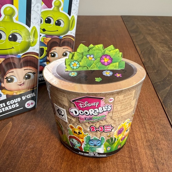 Disney doorables NIB bundle. Lets party wave 1 & in full bloom. - Picture 5 of 5